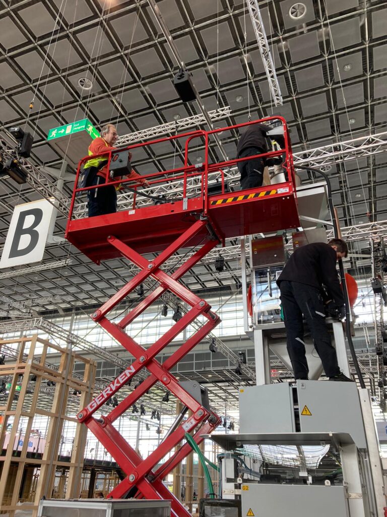 Einbringen von Maschinen auf Messen